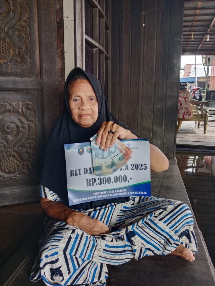 PEMBAGIAN BLT-DD BULAN APRIL TAHUN 2025