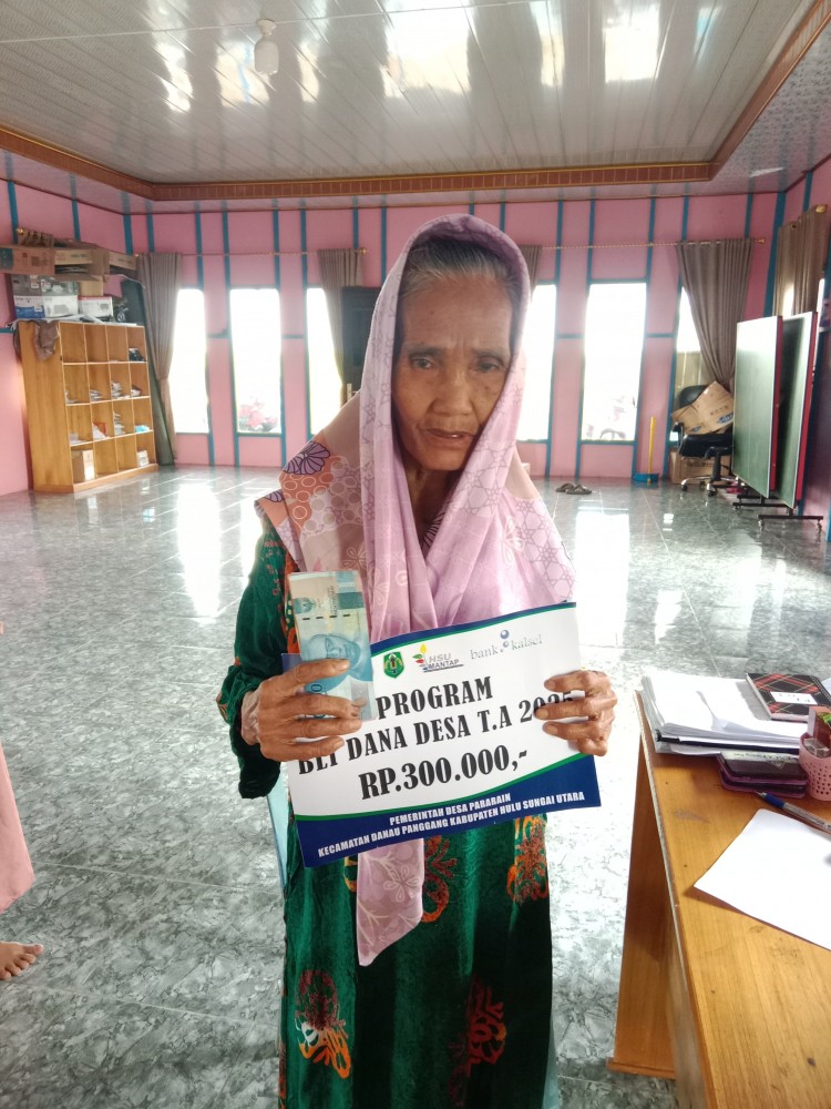 PEMBAGIAN BLT-DD BULAN APRIL TAHUN 2025