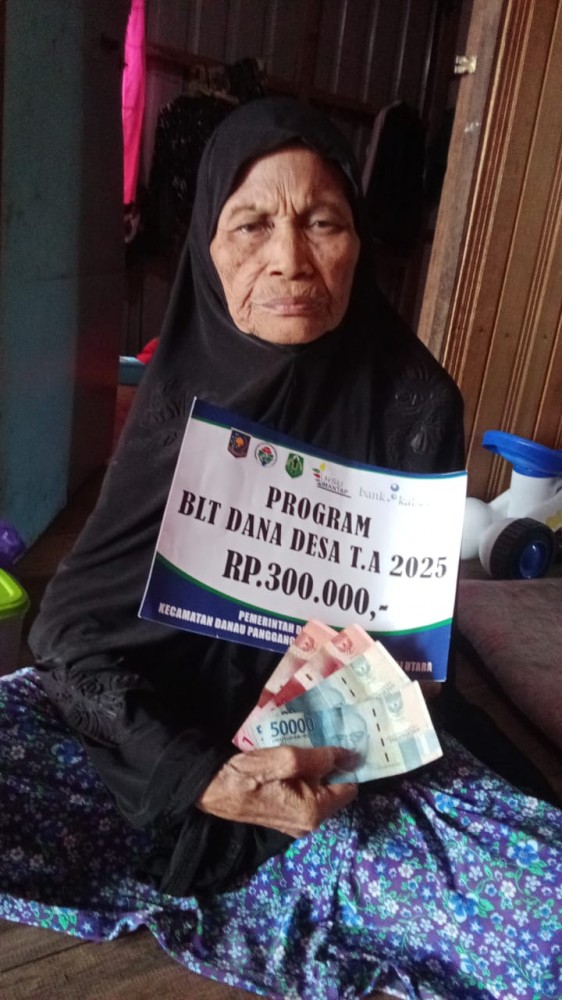 PEMBAGIAN BLT-DD BULAN APRIL TAHUN 2025